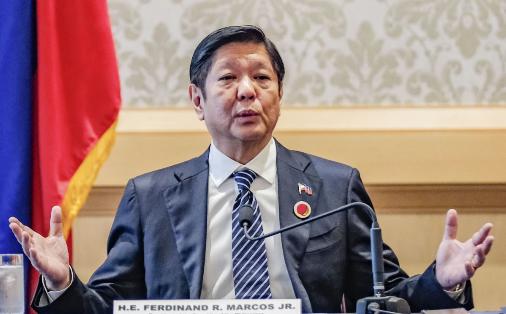 菲律宾彻底慌了！中国三天打出两套组合拳，精准掐住命门，南海局势迎来大转折！
 