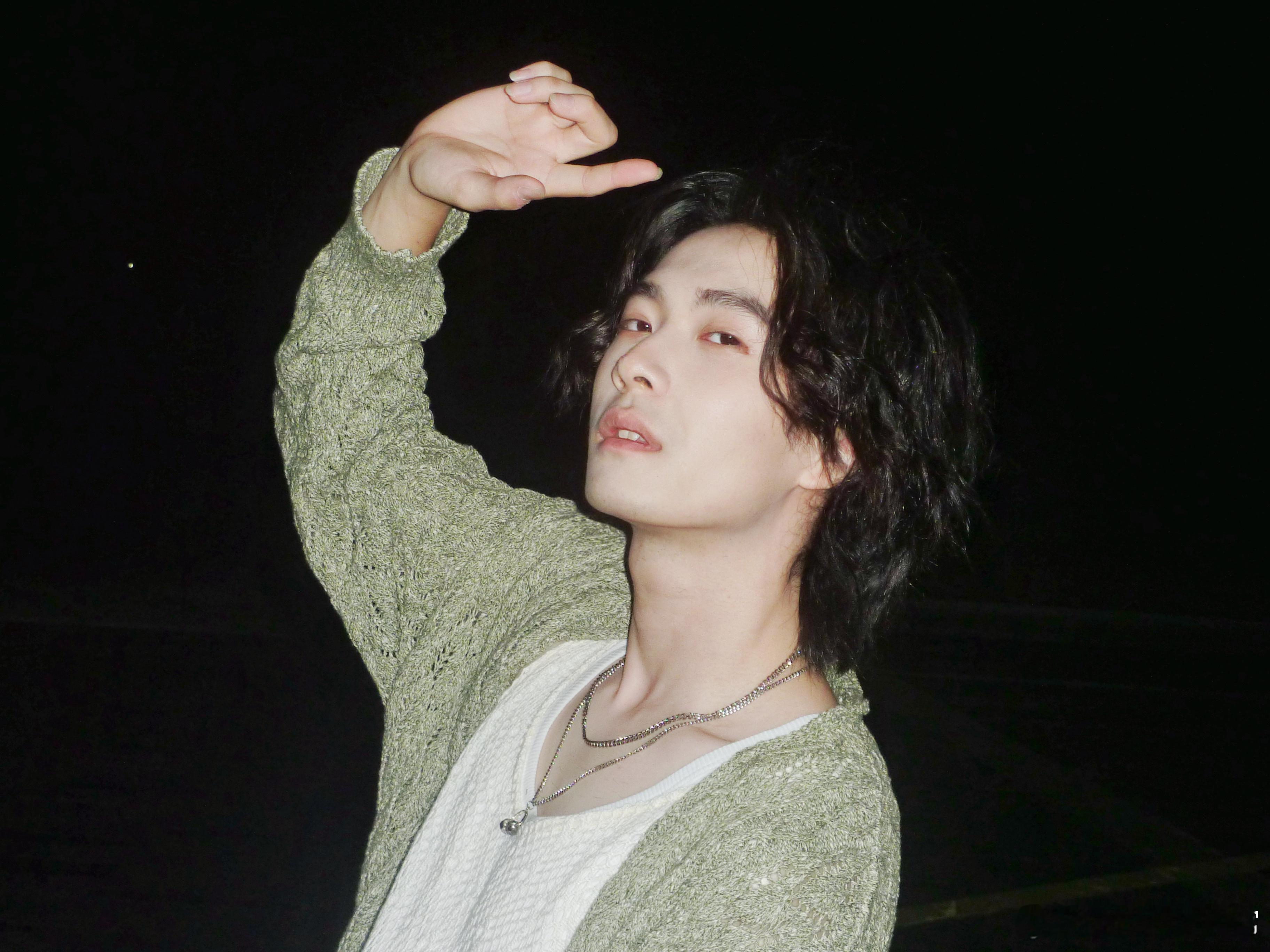 从初舞台就开始关注一起开麦吧 ​​​