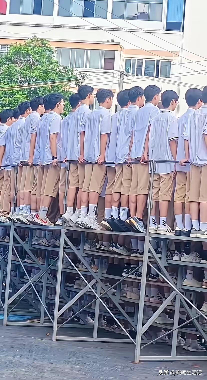 看细节，学校还是很用心的[赞]