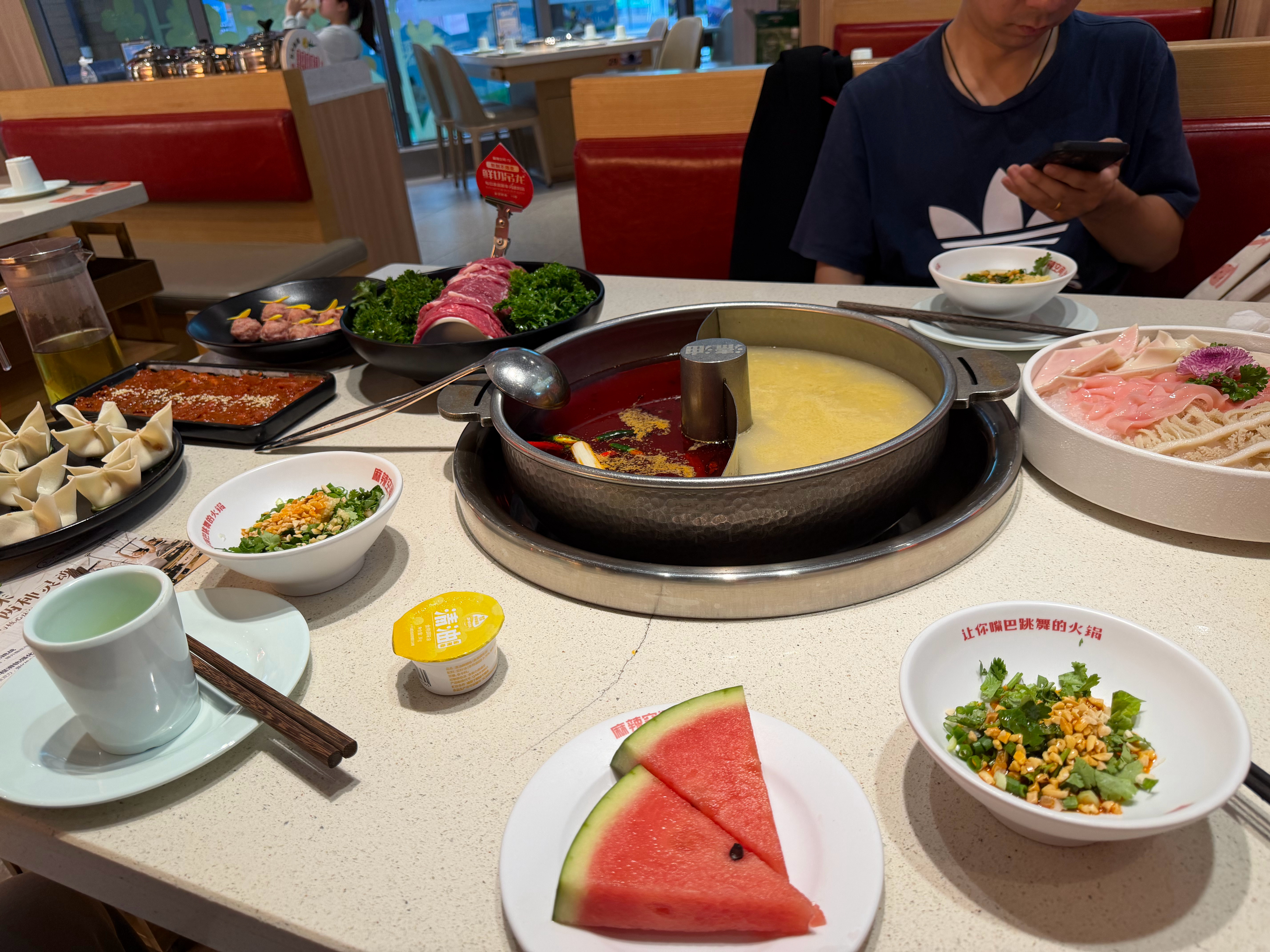 落地成都第一餐  必须是辣火锅
