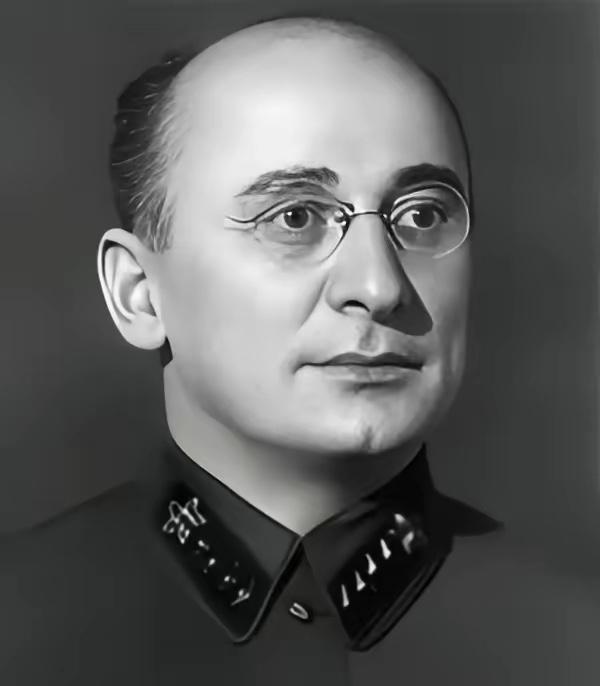 俄方公布一份永不开启的绝密档案，苏方瞒了50年的秘密被公开。

​​1991年底