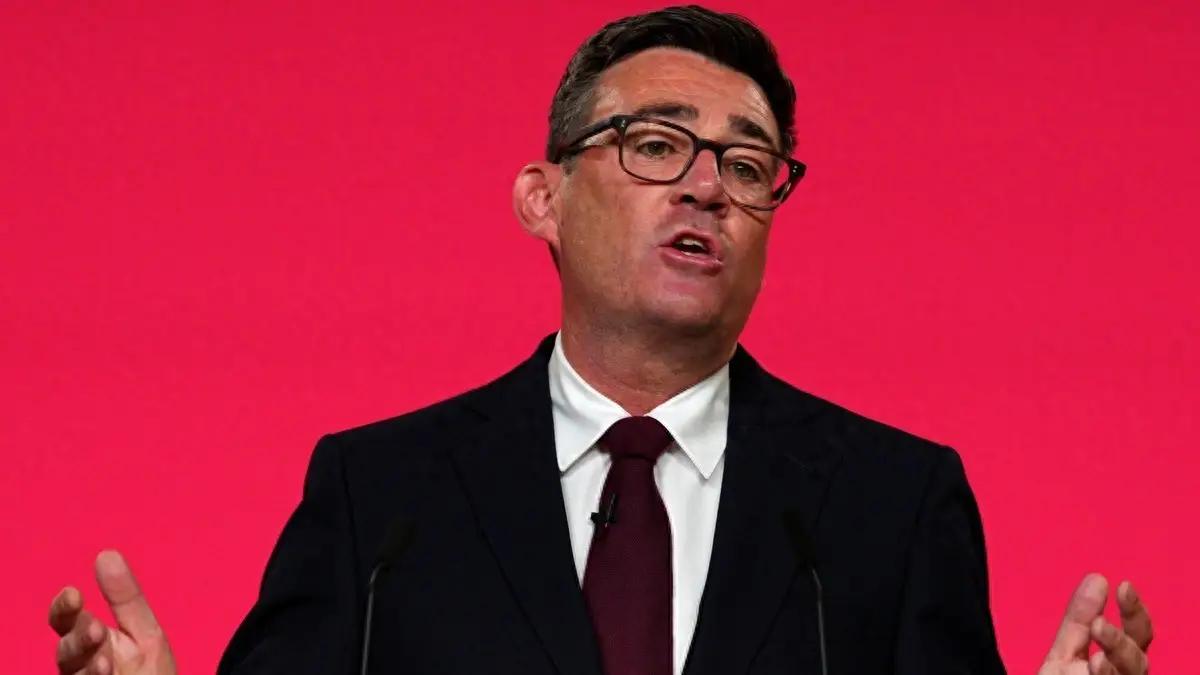 英美首脑通话释放多重信号，英国首相和特朗普达成一致，俄乌与中东局势或将迎来新变动
