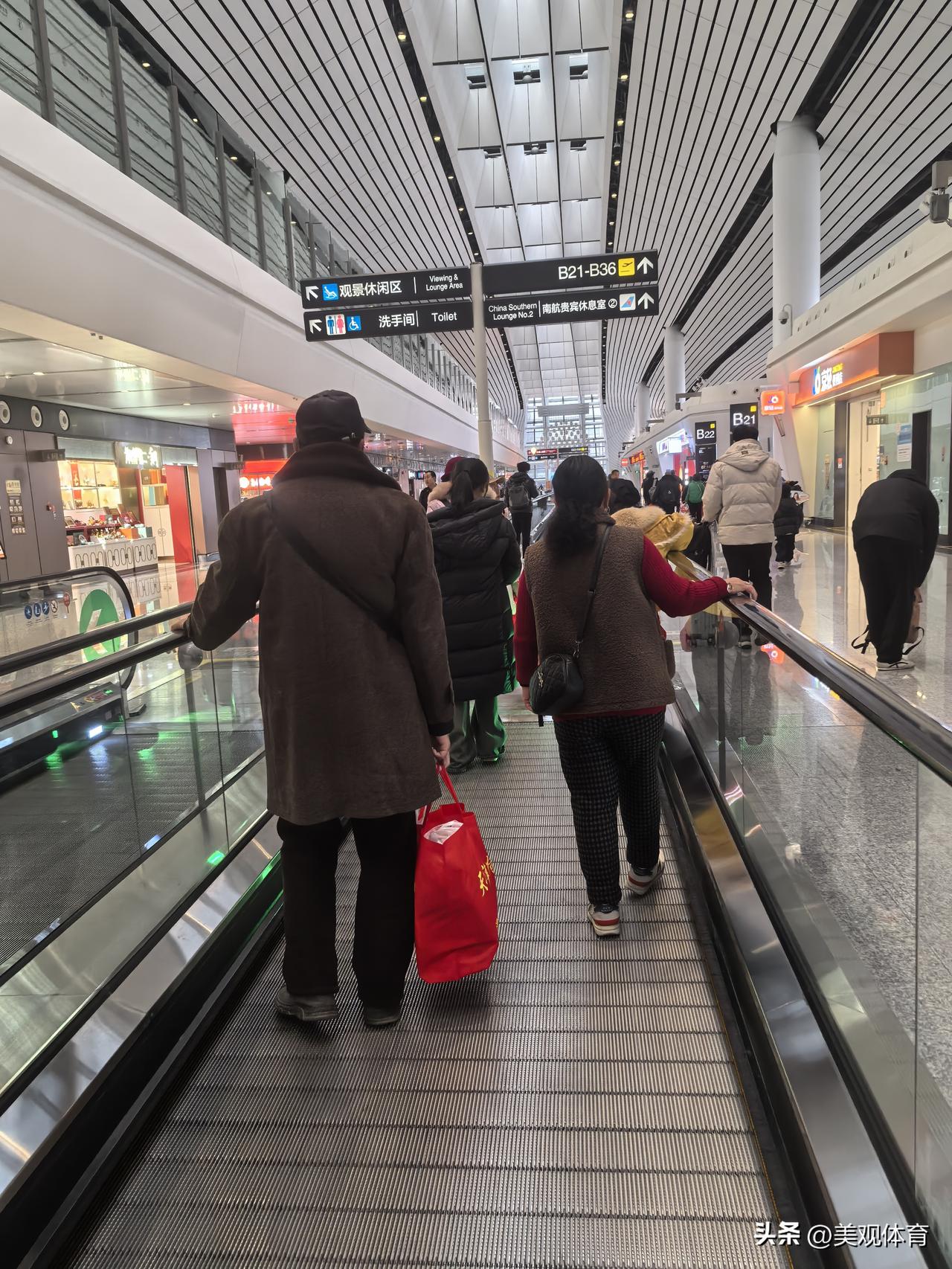 水平代步传送带