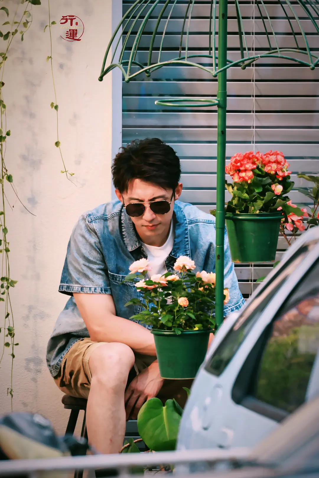 《岁月有情时》会不会成为男主角迈向演技派的转折之作。三十多岁的高壮肌肉猛男饰演十