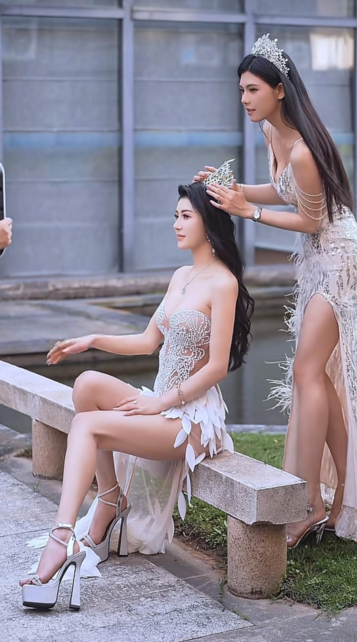 穿高跟鞋怎么才能走得优雅自信