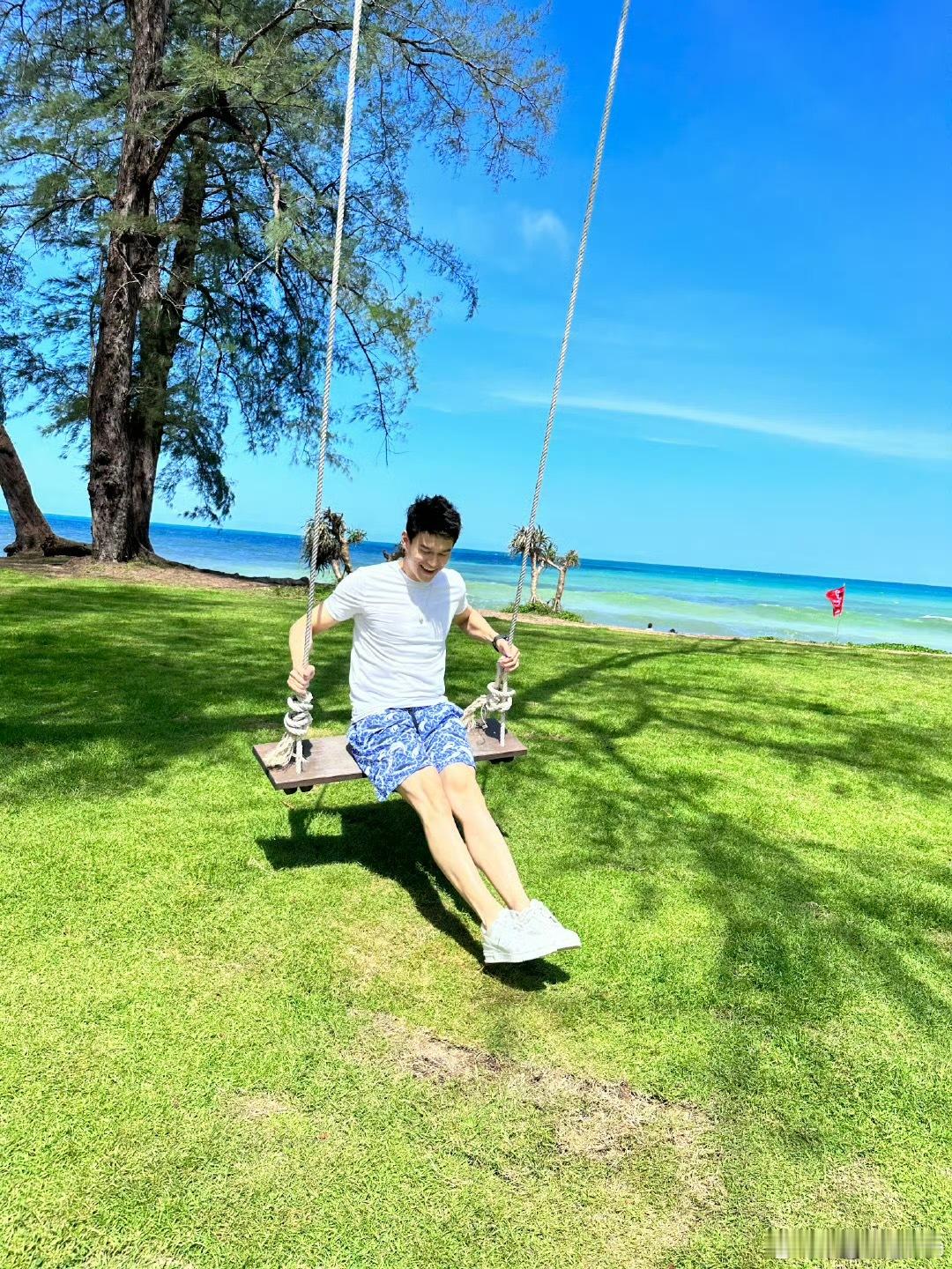 看得出来是真的喜欢游泳，这么晚还要坚持下水训练！ #和孙杨一起慢生活##孙杨不下