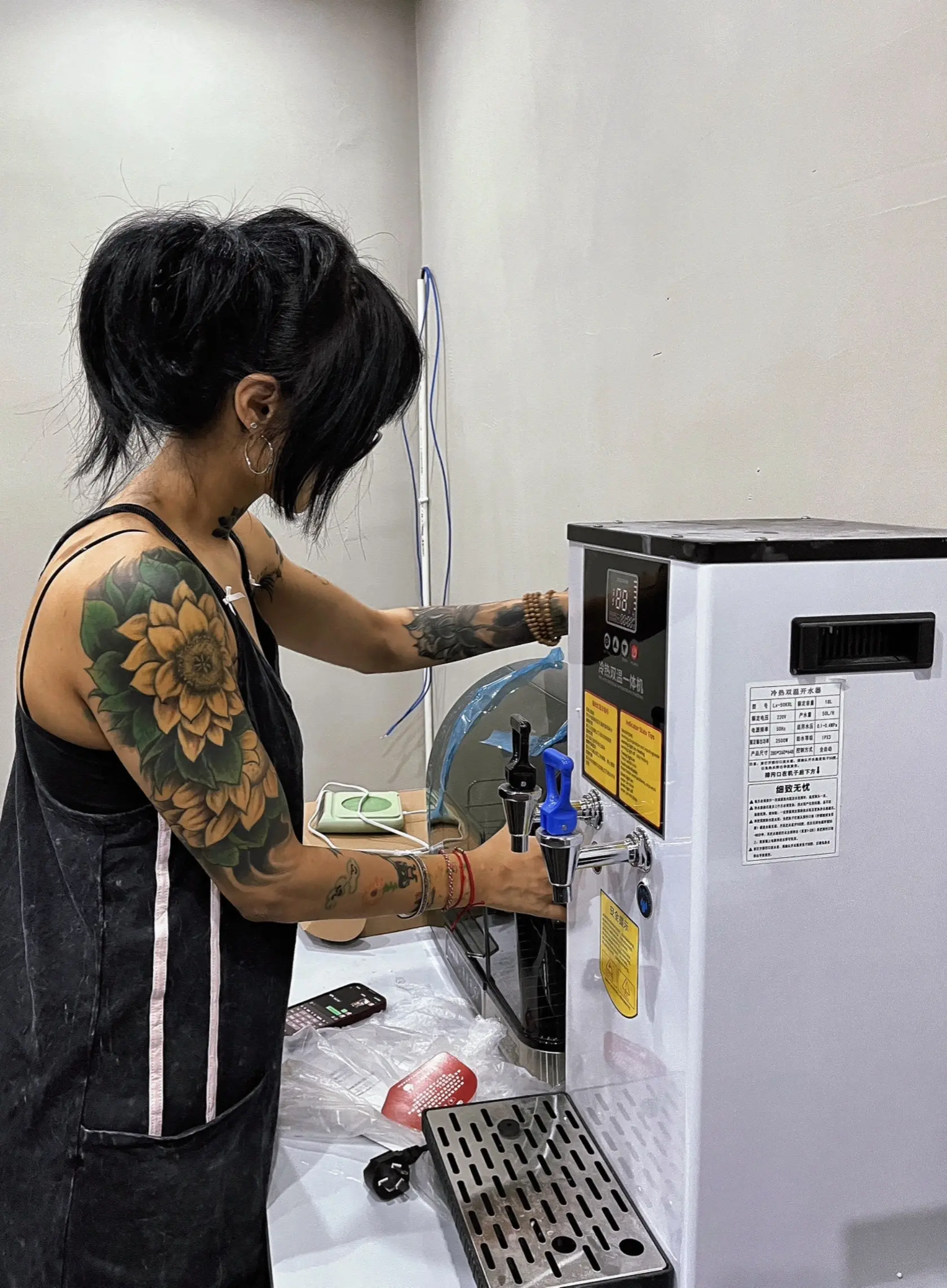 我不想跟任何人有任何关系，一点落差我都不想感受，我只想一个人静静的呆着