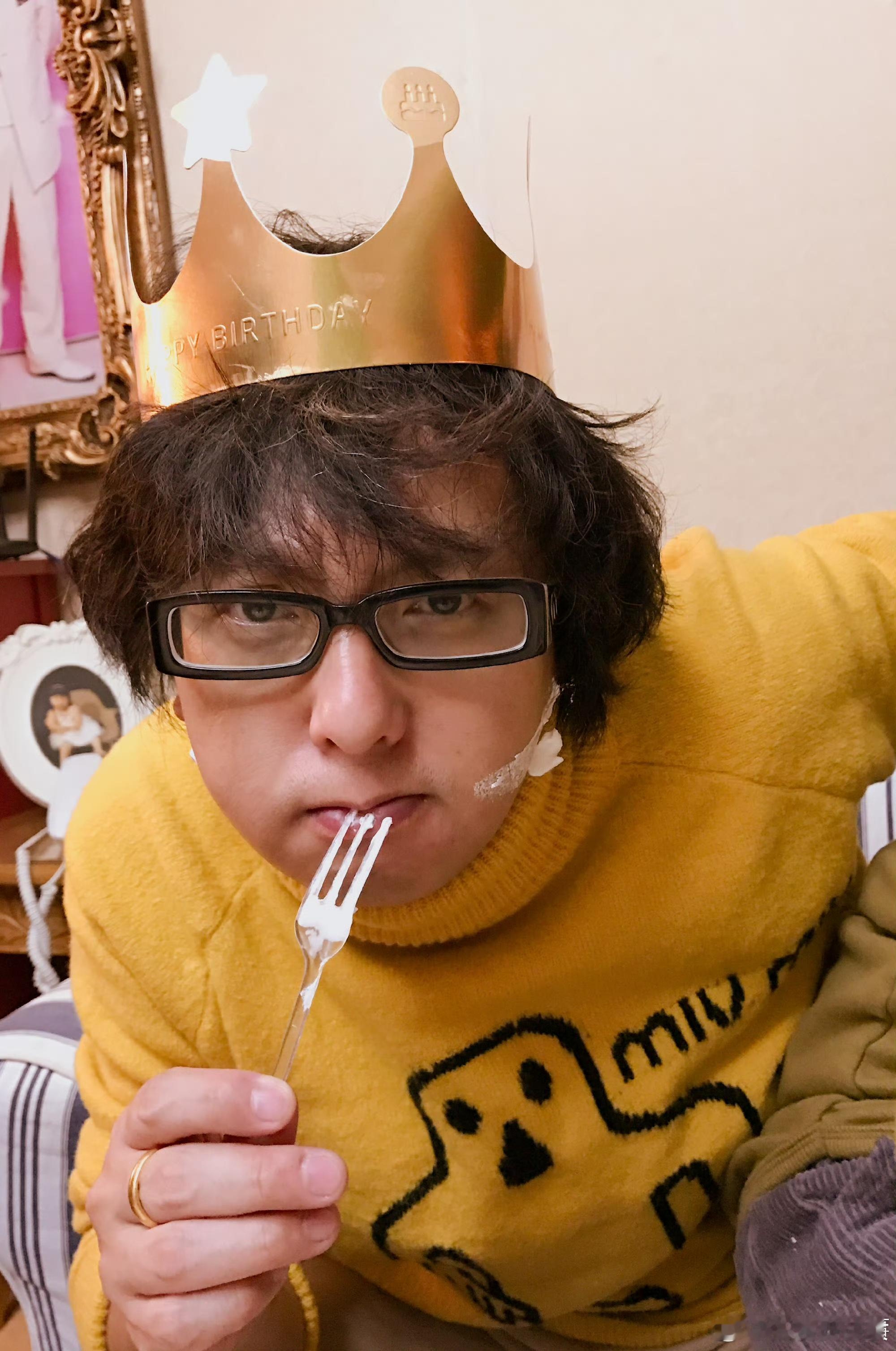 张震OMG你吓到我了  年少时的深夜阴影再次袭来！他平静低沉的语调极具穿透力，平