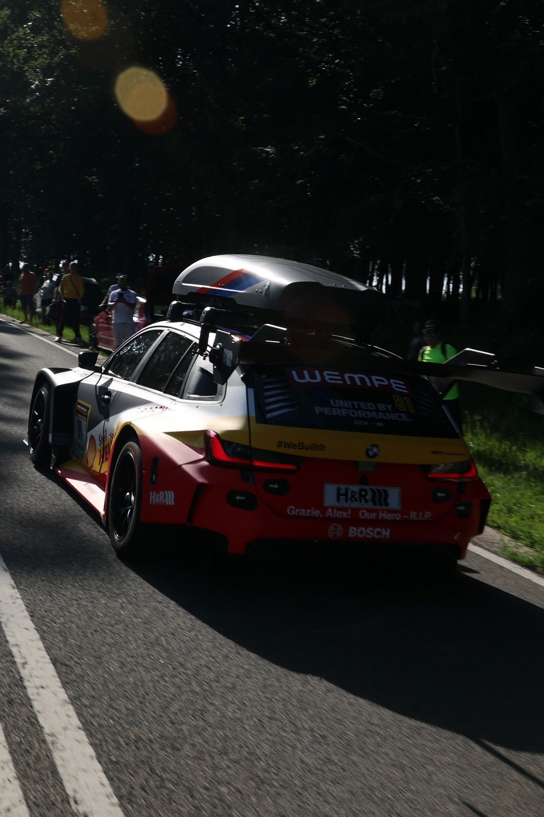 spa24h 带顶箱的M3 TOURING GT3 