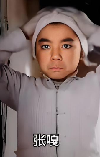 1969年，19岁的安吉斯，也就是小兵张嘎的扮演者，去北影揪斗演艺人员，包括罗金