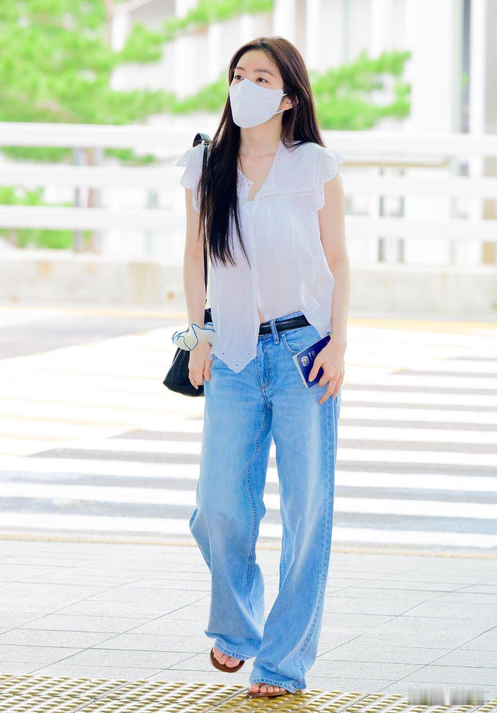 Irene💗裴珠泫 260717 仁川机场出发  irene相关 新闻图最后一