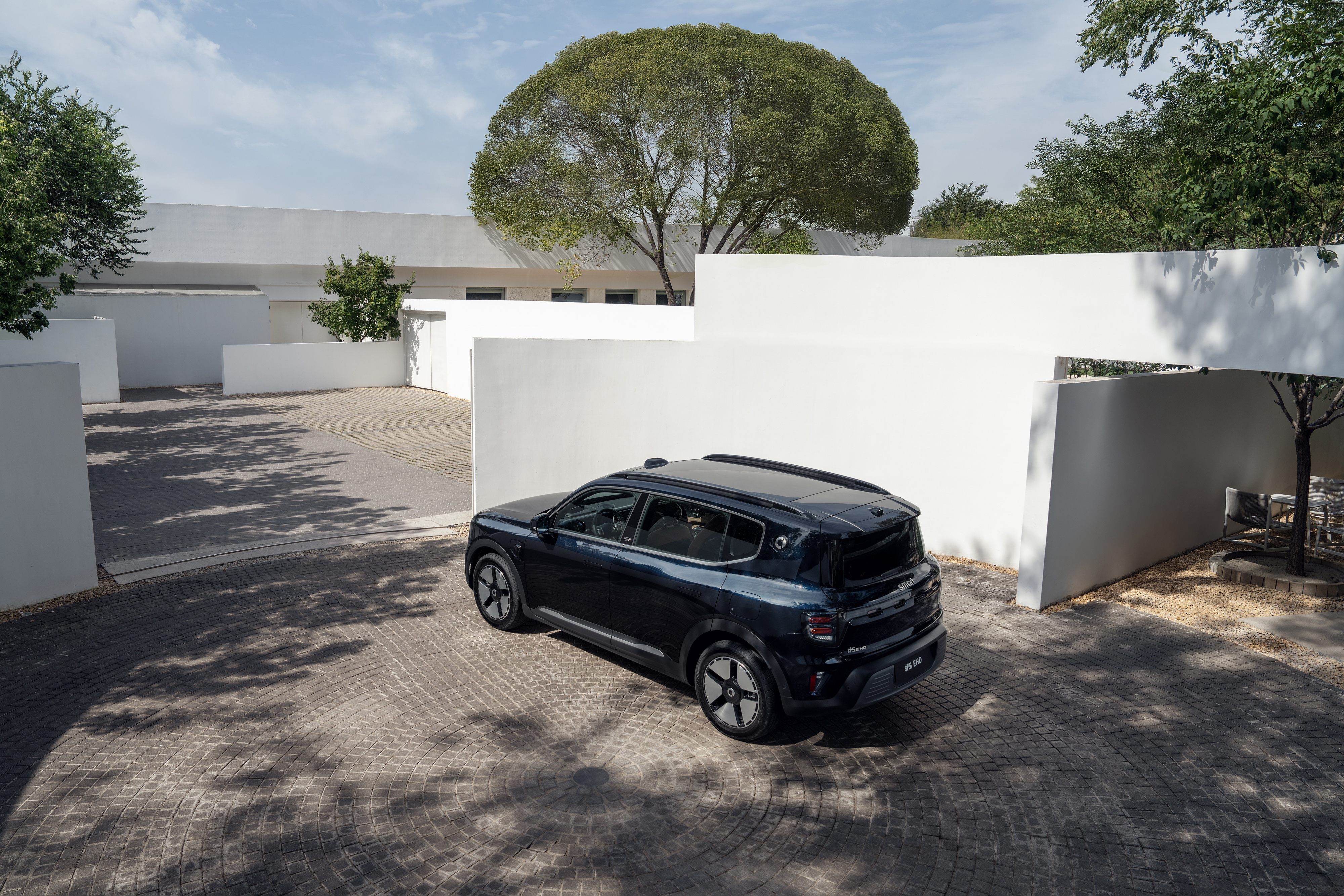 中德混血的超级电混够理想吗 smart这次推出5 EHD超级电混，算是正式迈入“