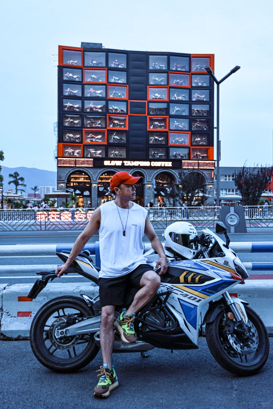 自由逐风，慢捣公元酷酷的机车墙🌈❤️