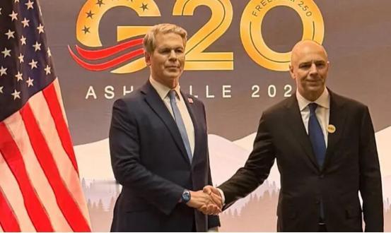 八月最后一天，美国北卡罗来纳州的山城阿什维尔，G20财长和央行行长会议照常开幕。