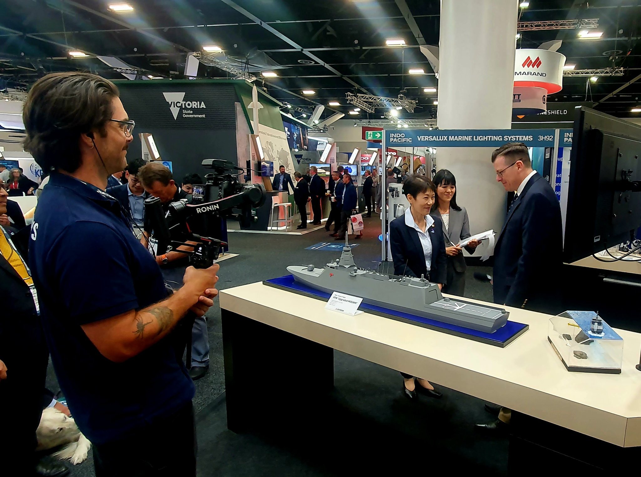 澳村印太国际海事展好像今天开始了，Alex Luck发了Navalnews采访澳