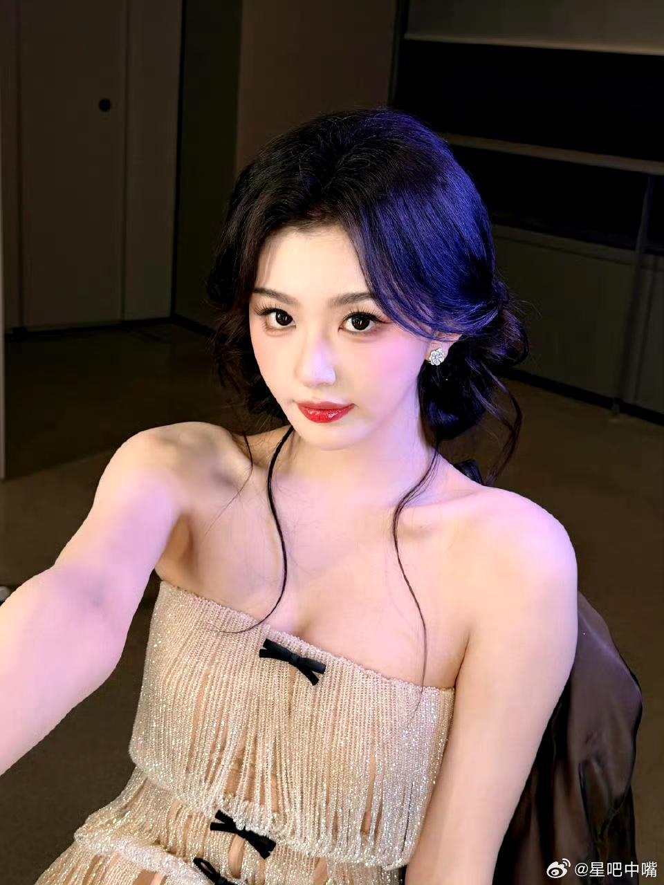 吃🍉优酷悬疑剧《烈阳之上》 主演阵容：此沙  孔雪儿编剧：翁良平（暗夜与黎明、