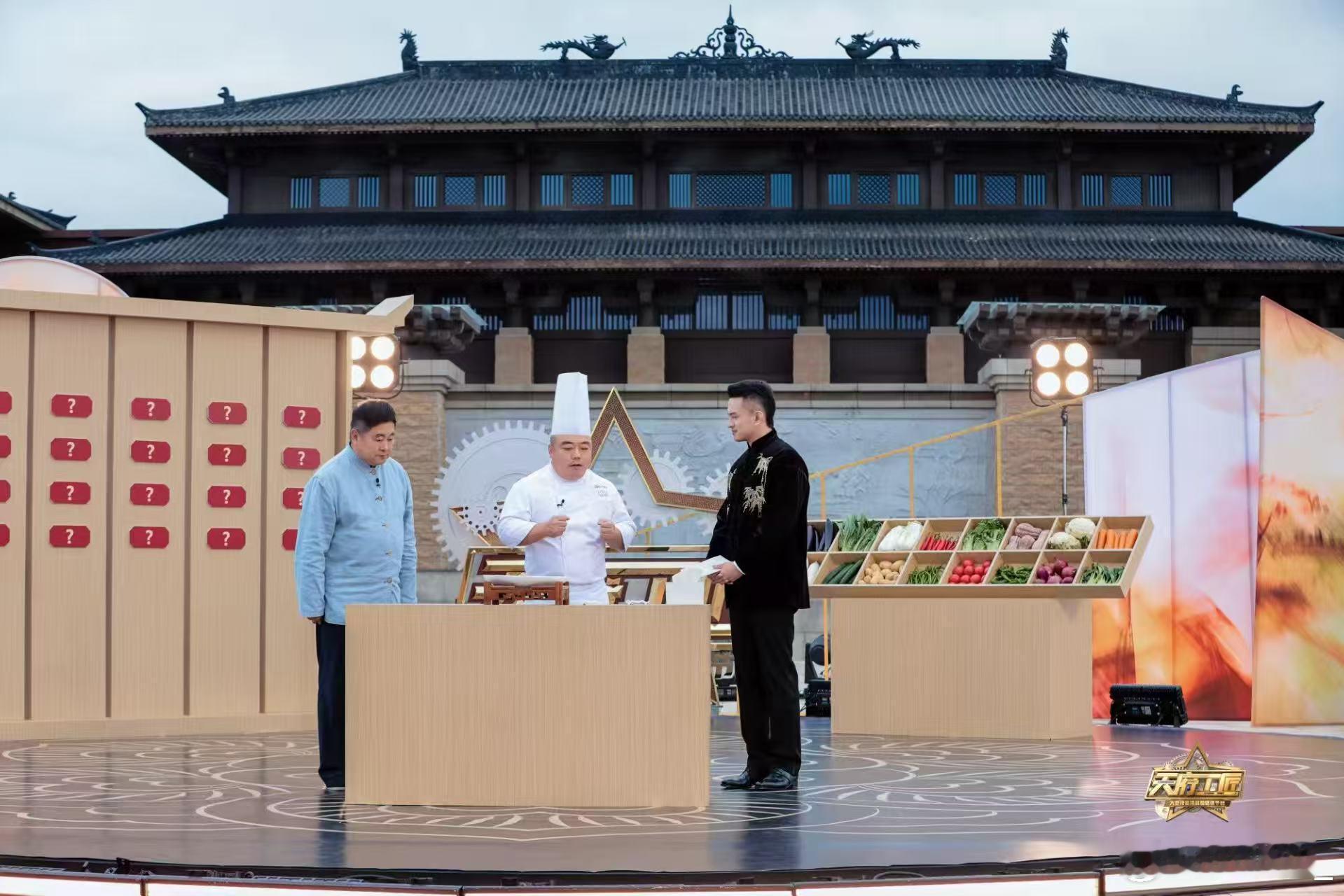 单霁翔在成都出的期末考有多难 刷到这个匠心期末考直接惊到！单霁翔化身观察员，蜀锦