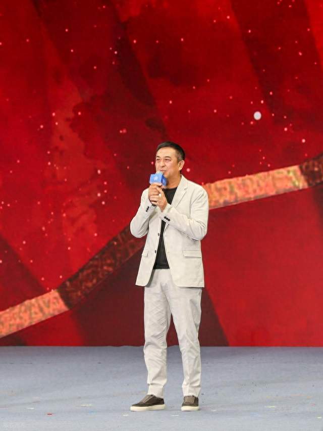 张嘉益返乡献声：一碗蒸面，让高铁驶进乡愁