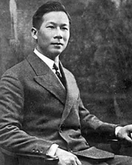 1927年上海大华饭店的蒋宋婚礼上，38岁的刘纪文是最扎眼的存在。作为男傧相，他