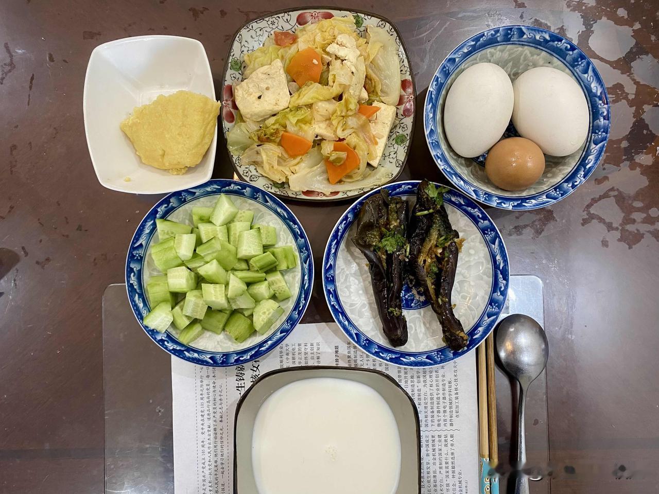我的控糖早餐，效果明显。根据大夫的建议，这一个多月以来，我每天早餐都是以清淡饮食