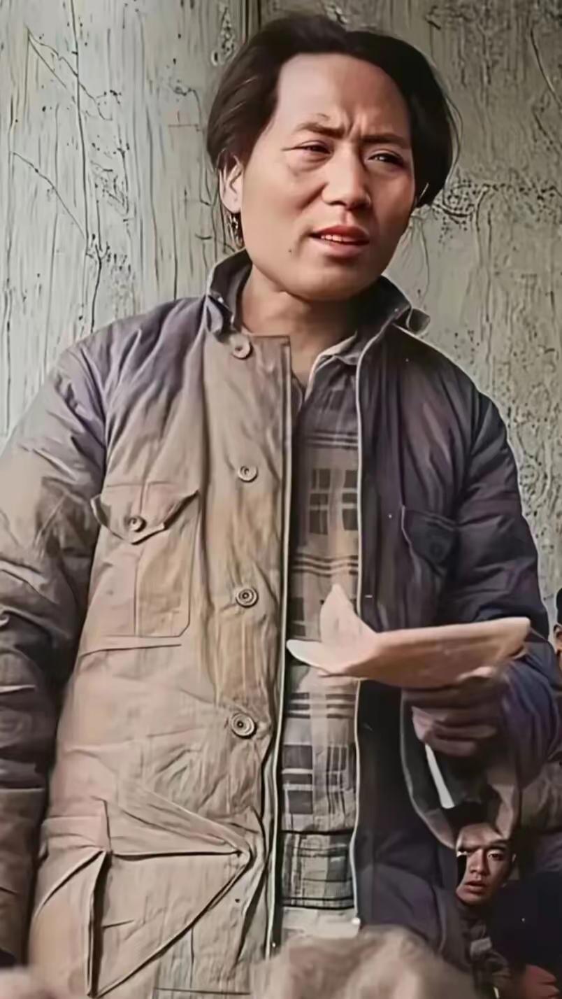 看了这组照片，让人泪目，让人心疼。致敬伟人，深切怀念他老人家。[祈祷]