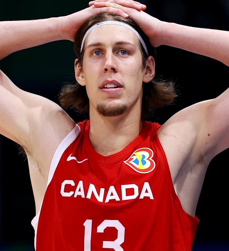 马刺应该就用奥利尼克到期合同+索汗+首轮签换点什么了，应该是锋线吧 