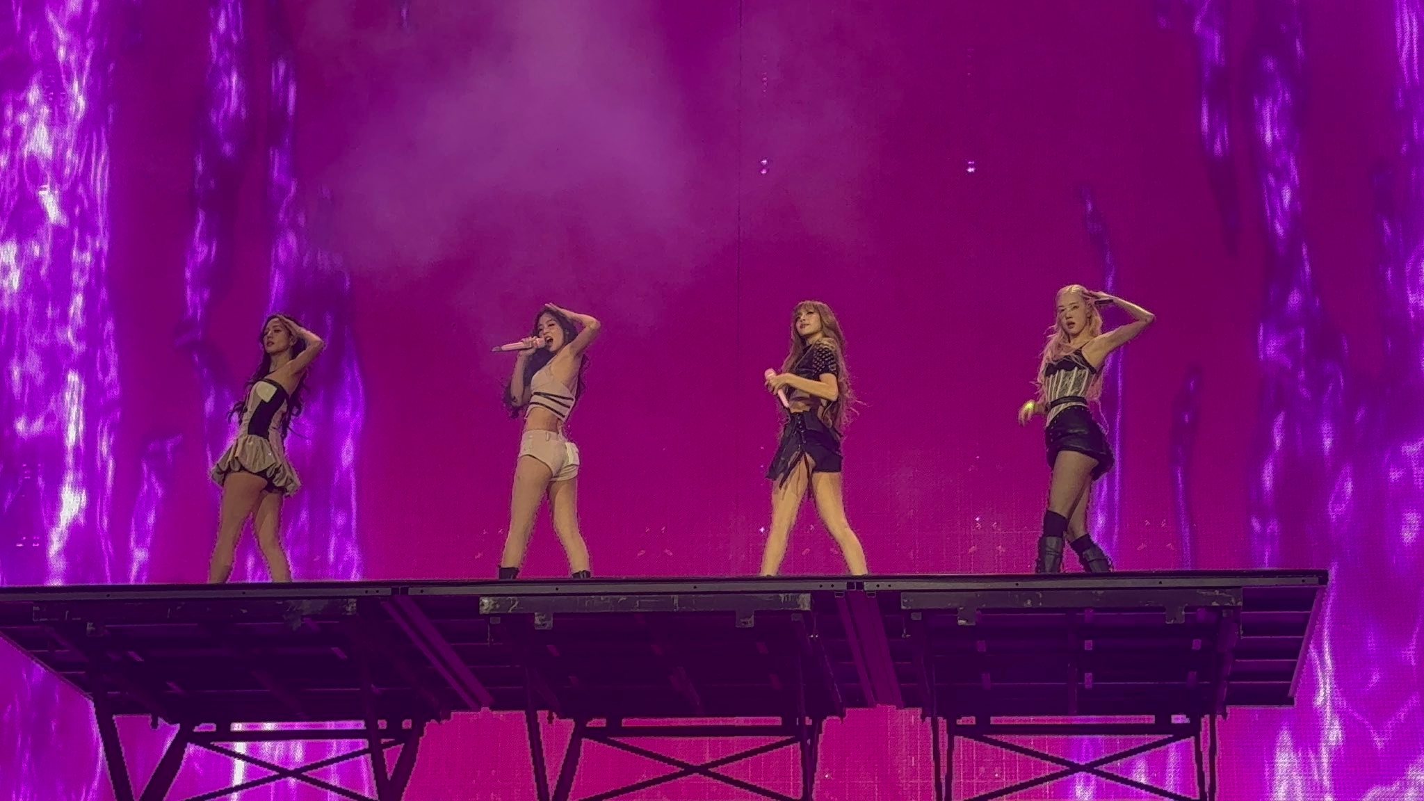 BLACKPINK IS BACK EVERYONE!!!! -BLACKPIN