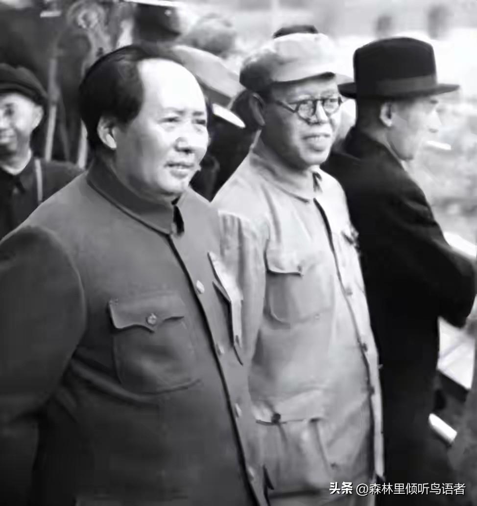 1946年，阔别祖国十五年的李立三回到延安，专程前去拜访毛泽东。等他告辞离开之后