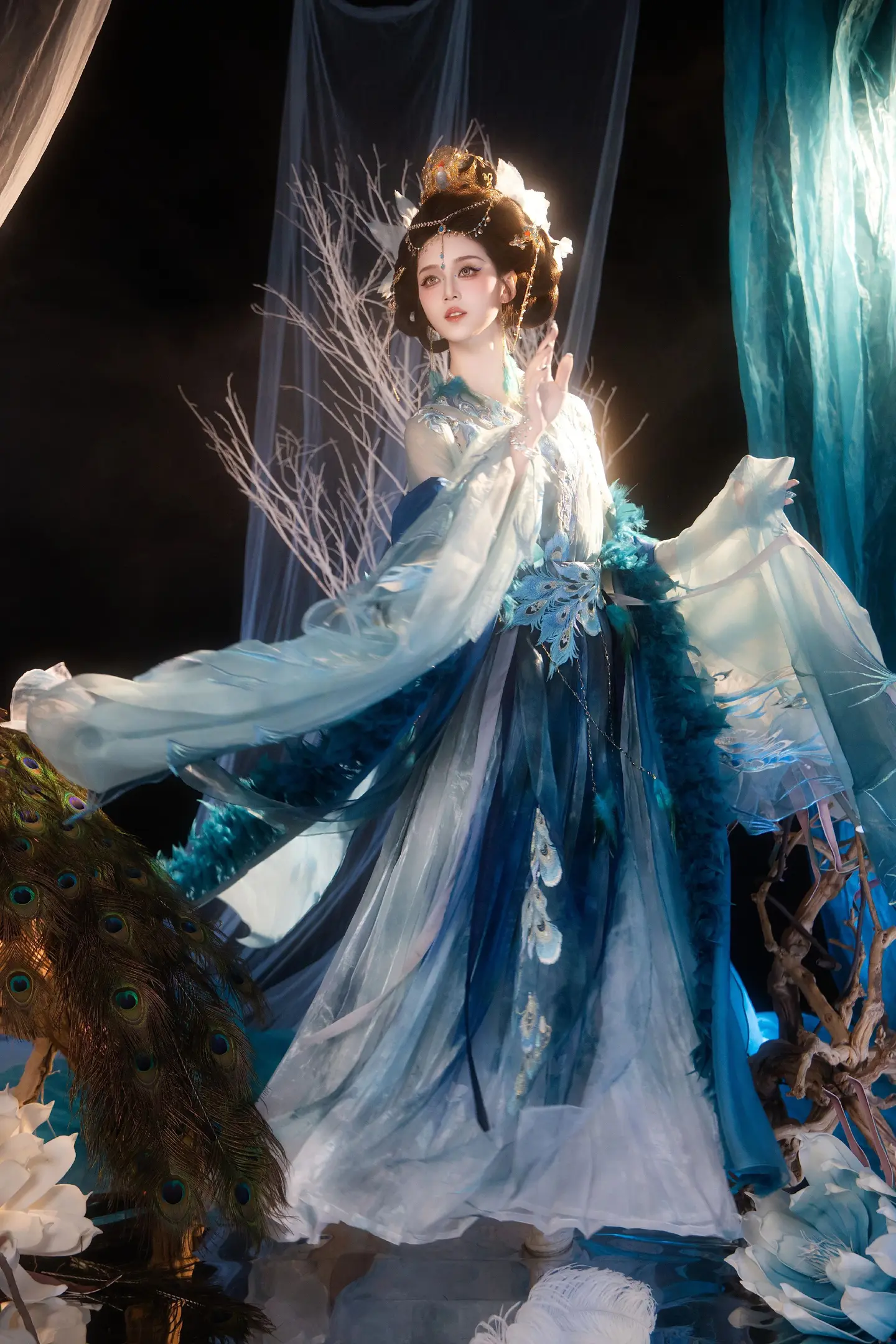 雀灵华裳·惊鸿入画。25年的第一套汉服作品，喜欢！