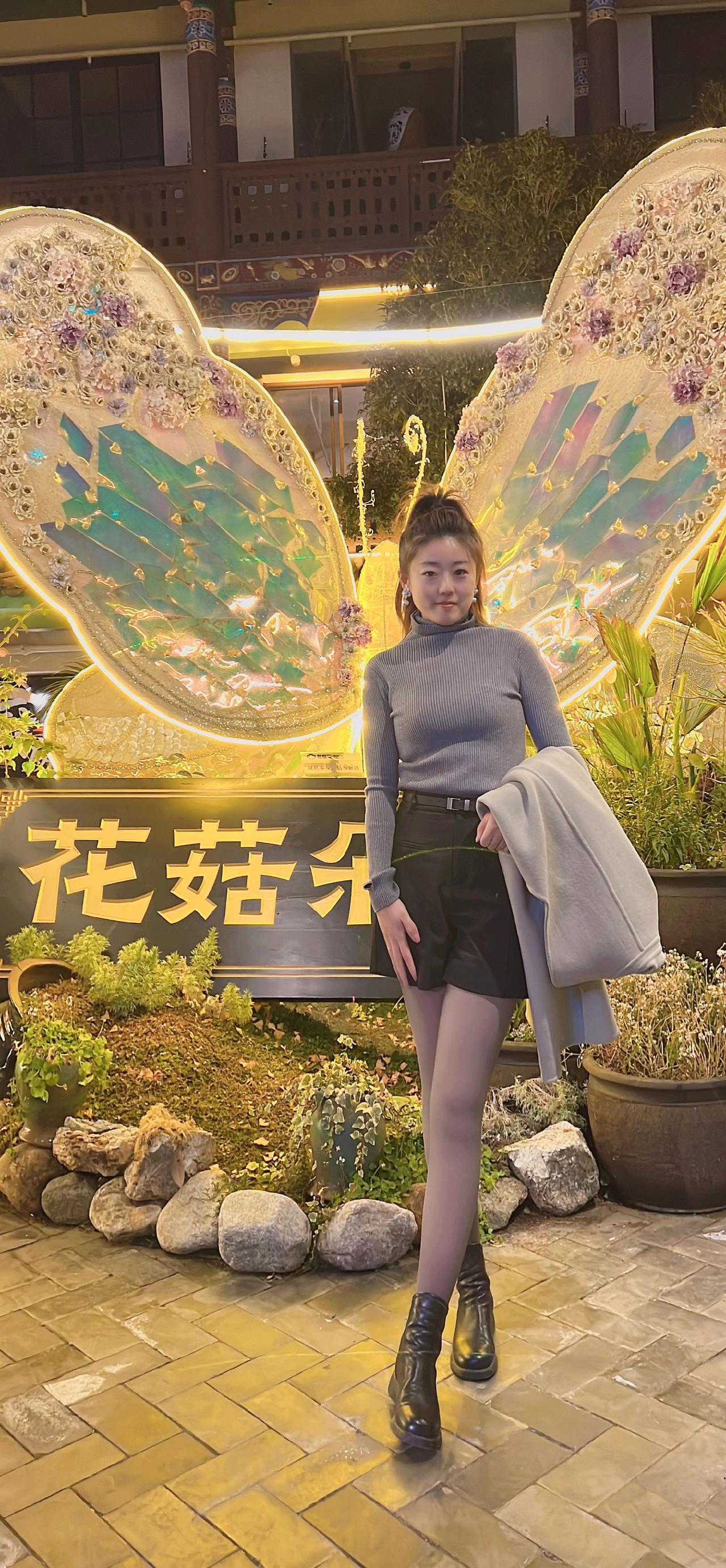 昆明的菌锅真是绝了，好喝，好喝！