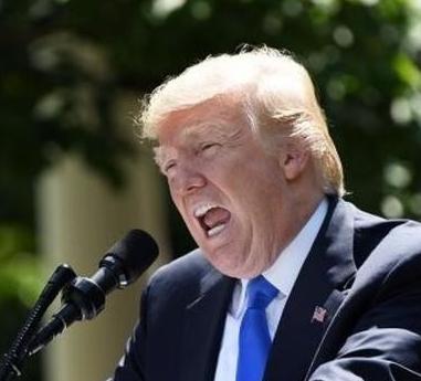 特朗普曾公开放话，如果中国敢解放台湾，他就下令对中国动手！
太嚣张了！要知道，台