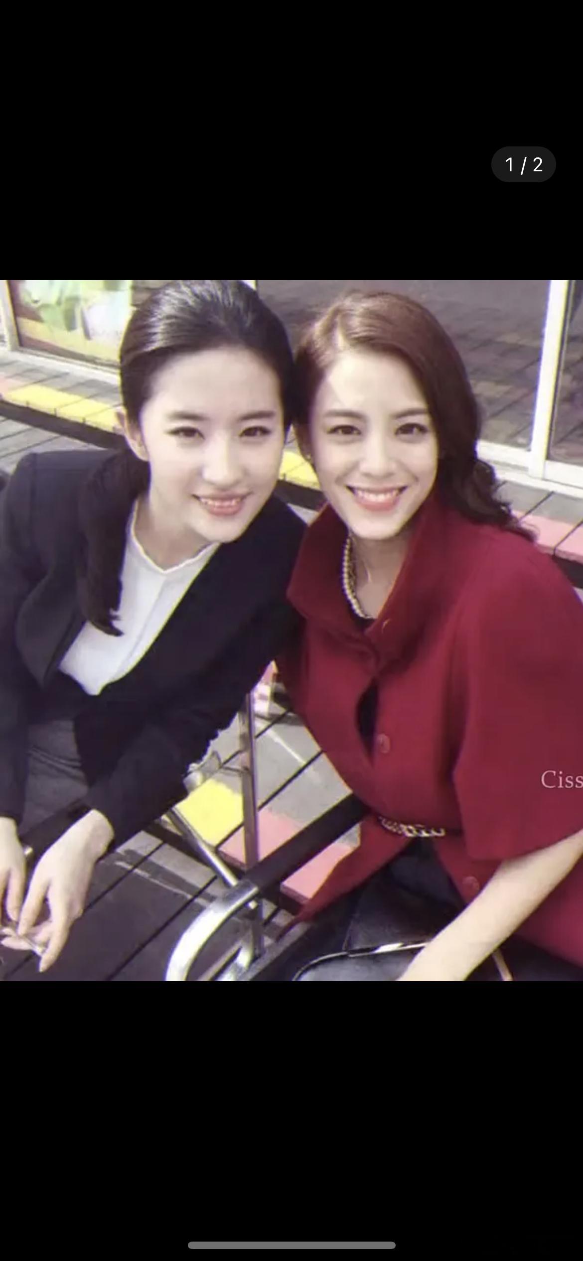 江语晨和刘亦菲合照，第一眼看到谁 