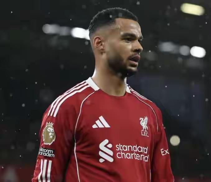 加克波真是太幸运了，就这两下子也能在利物浦当主力，真是个奇迹，专家说他哪哪都好，