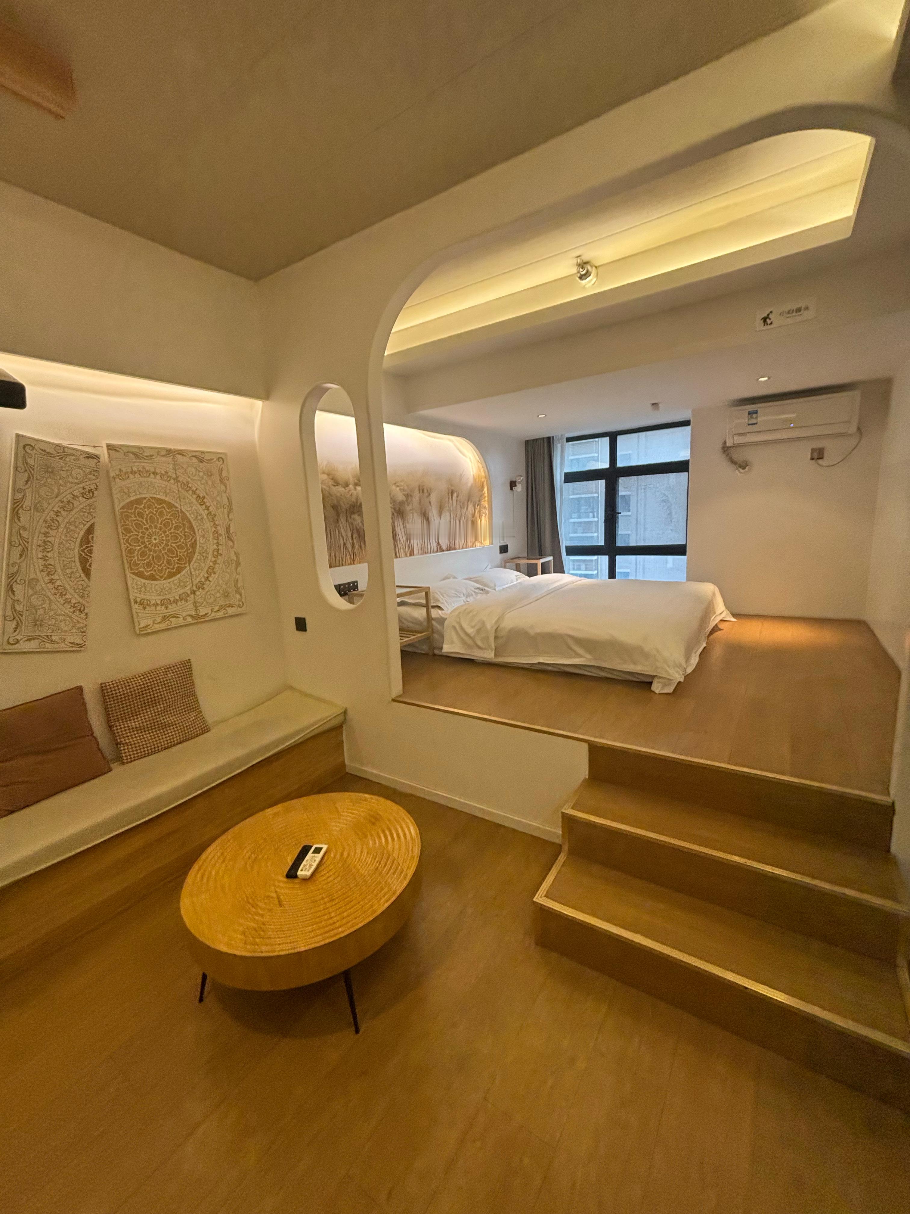 已经来酒店了 就这氛围感 谁不想睡会啊救命 