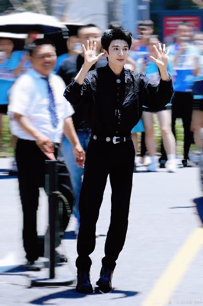 陈赫马頔从五哈吃到天才厨人赵小童何浩楠厨综合体天才厨人 陈赫马頔这组合一看就是来