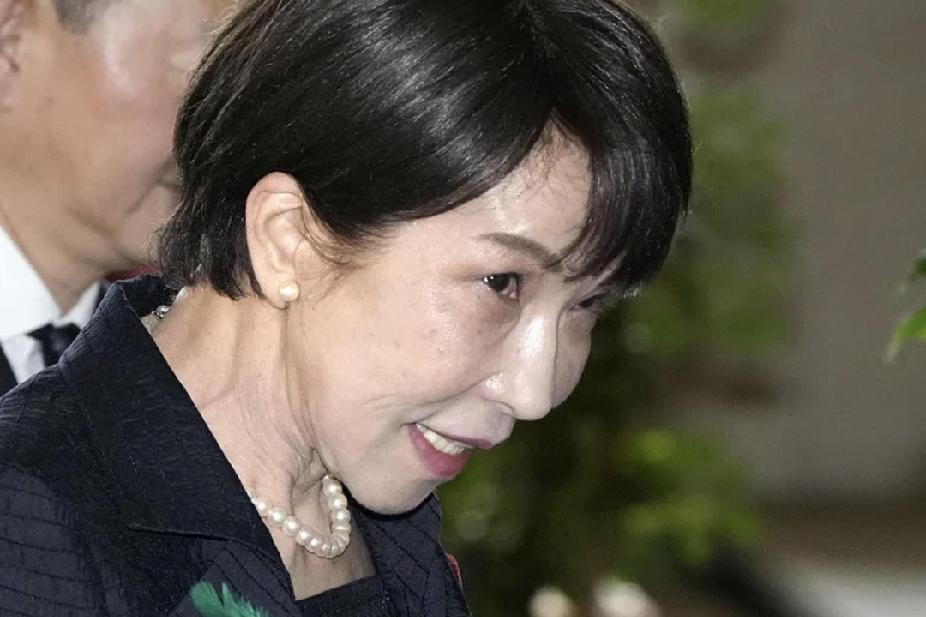 近期美国记者采访日本学生：是谁用核弹轰炸了日本？他们的回答令人震惊，有说是中国炸