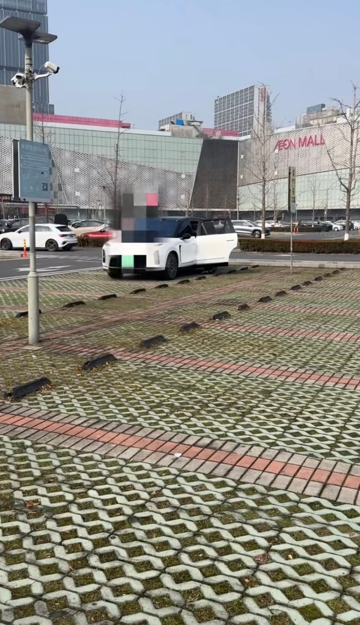 有个争议图，你们来看看觉得这是没问题还是素质低？横车位上停车，停了一个多小时，但