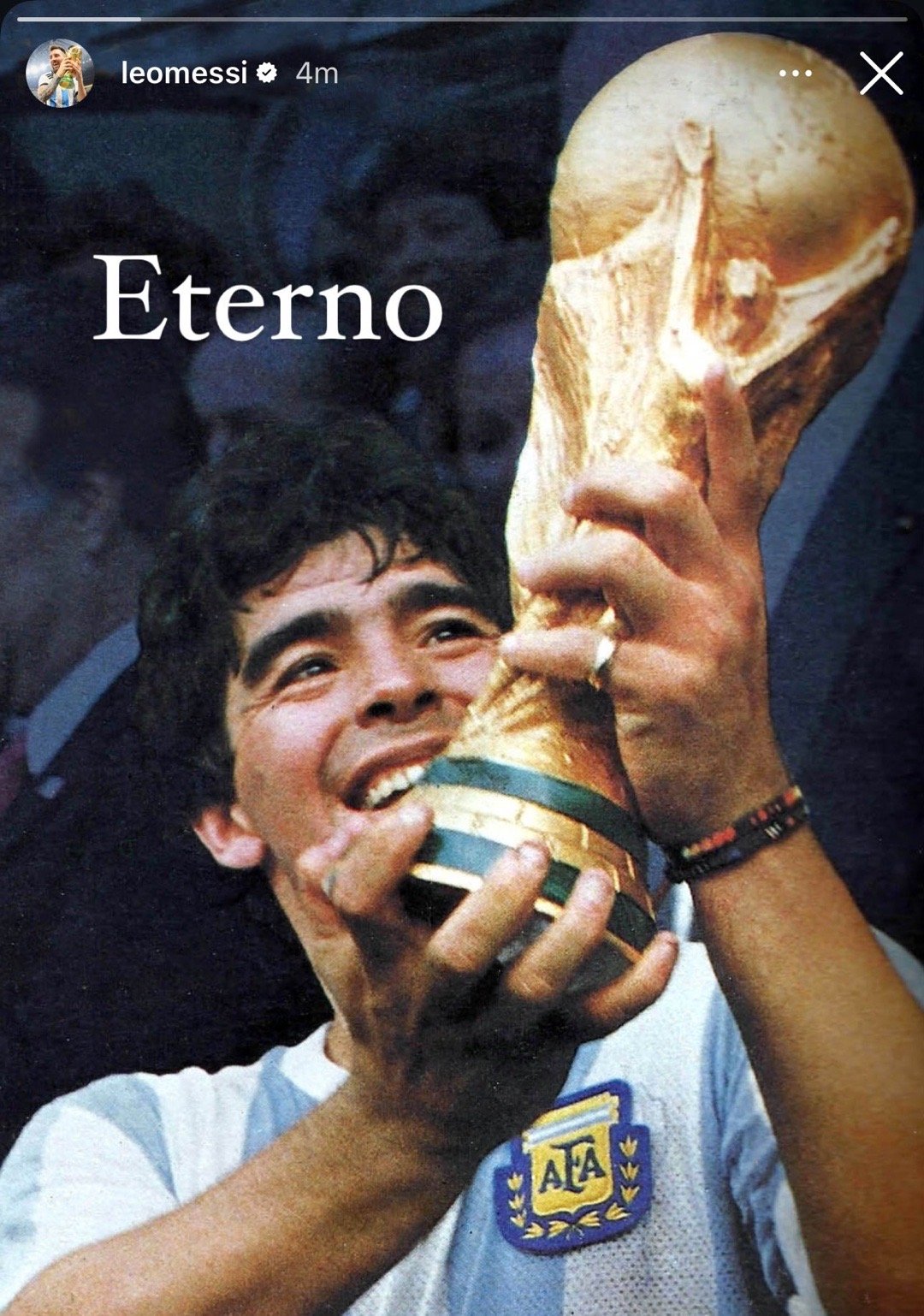 👑🇦🇷👑📲❤️ 梅西社媒："永恒"。  梅西[超话]  
