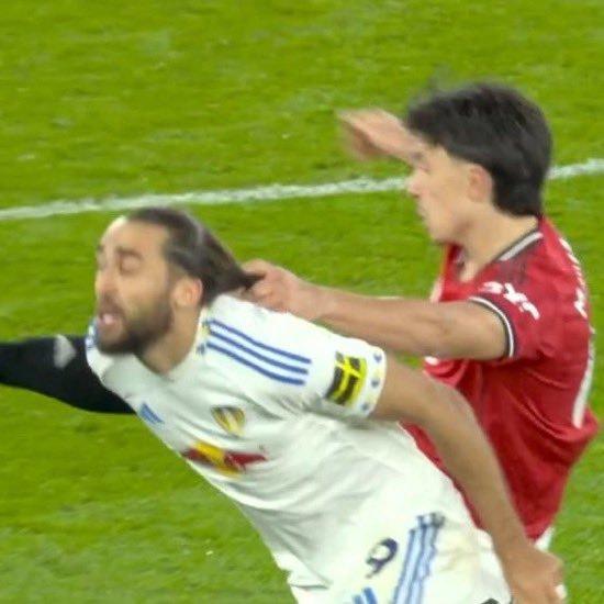 卡拉格：我认为任何在家看球的球迷、教练或球员都不会觉得‘没错，我觉得这该判红牌’