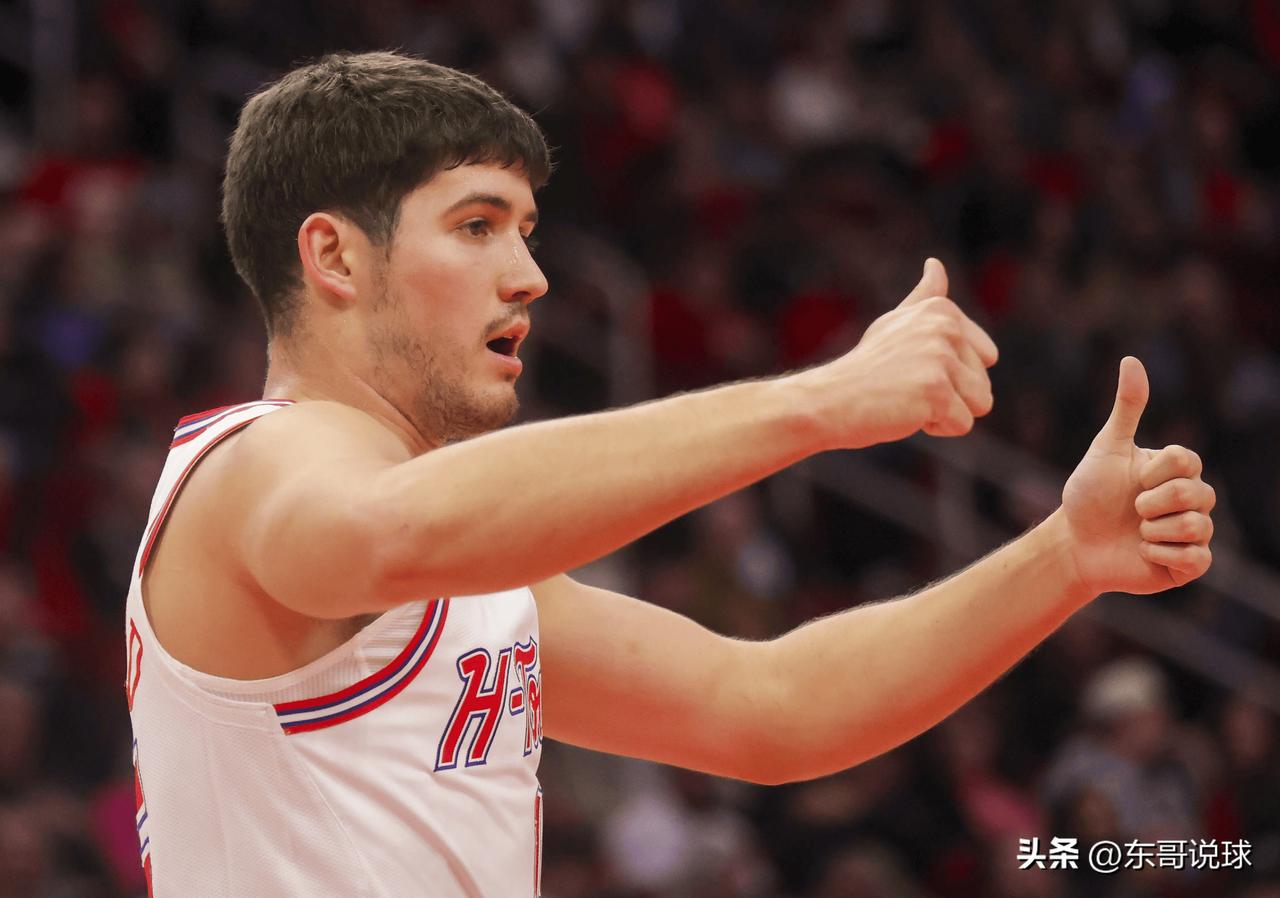 谢泼德绝对是火箭的可造之材，不信看看他这两个赛季的数据对比就知道了：
第2个赛季