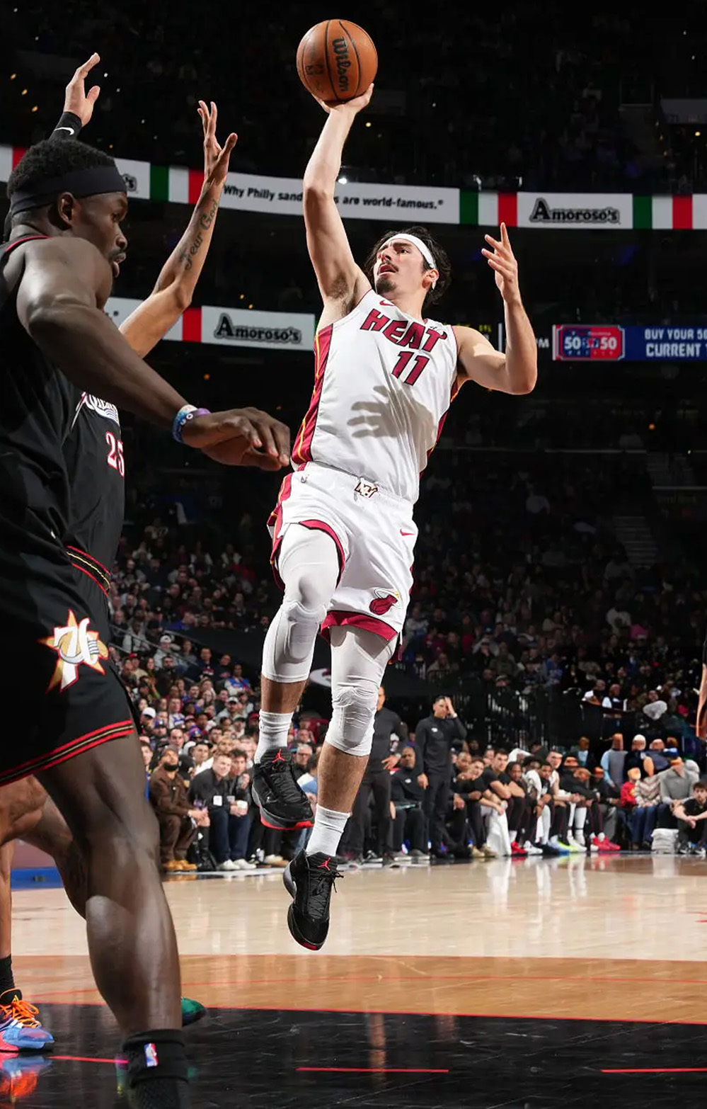 小海梅·哈克斯 · Air Jordan 40登场30分钟 14投7中 19分 