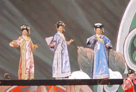 谁还没看过齐妃、端妃、欣吧唧合体跳舞哈哈哈哈哈哈哈！！！网友：端妃身体好的，我有