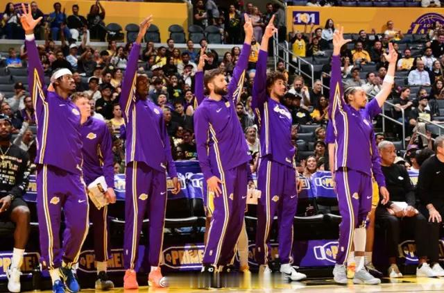 就这还想争冠军？詹姆斯东契奇别高兴太早，湖人一数据倒数第一湖人以西部第二的战绩让