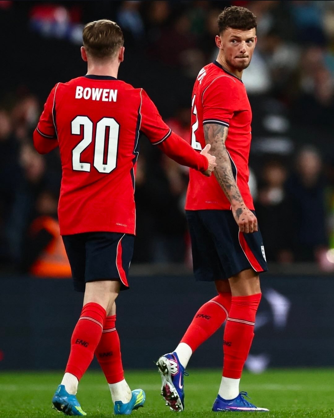 图赫尔谈本-怀特：“我听说他遭到了嘘声。我当时正忙于换人和布置战术，没听到。嘘声