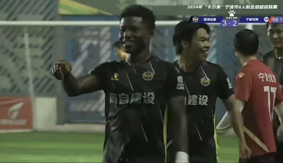 【宁波绿茵场上有个洋女婿 ：足球让我找到归属感】30岁的尼日利亚前国青队员强森，