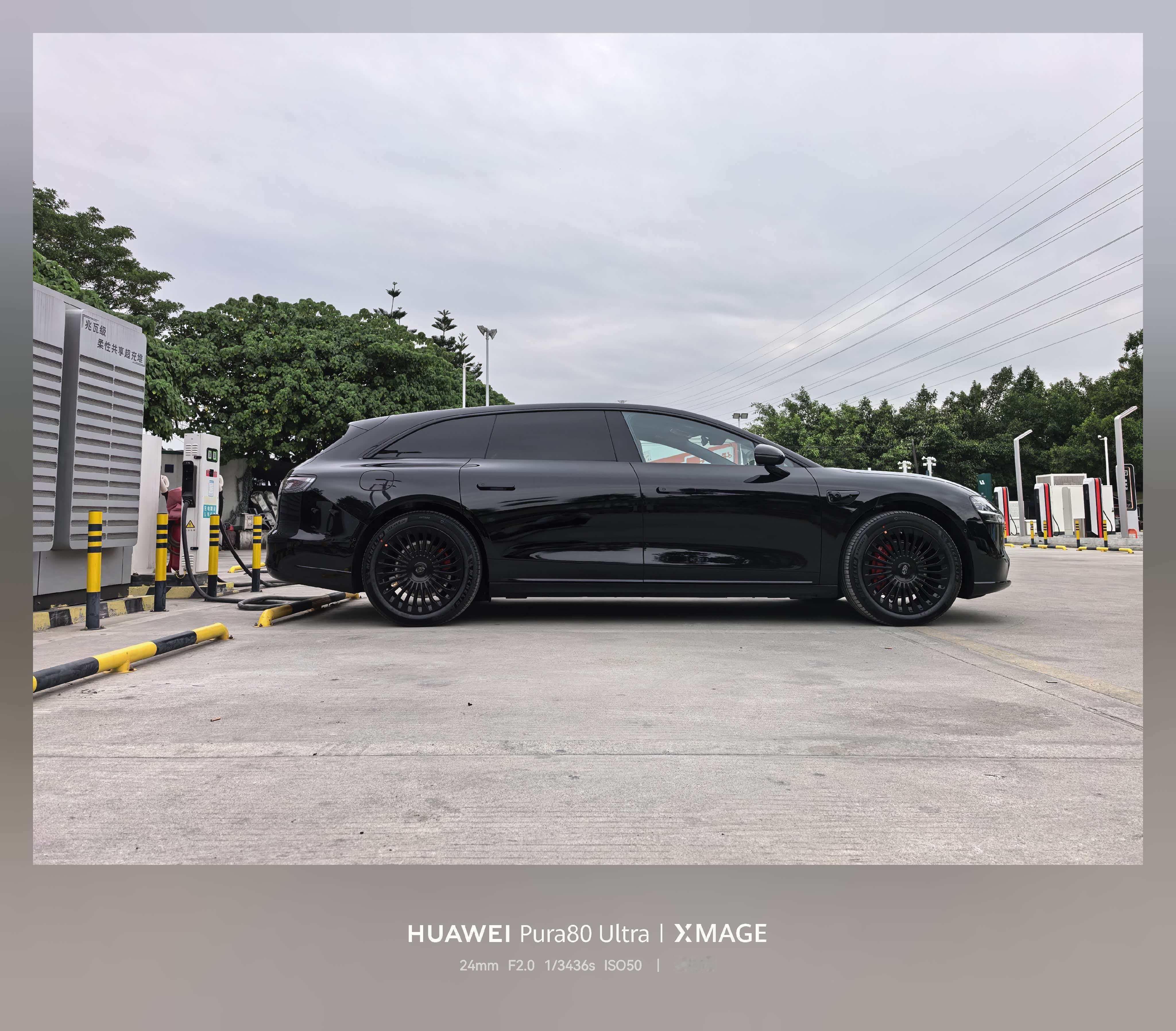 大家都知道我有一台奔驰C级，以前原本以为豪华车的终点就是BBA的三足鼎立，直到换