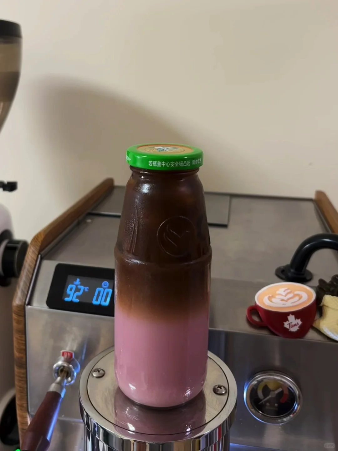 也没人告诉我，石榴榨汁后是紫色啊