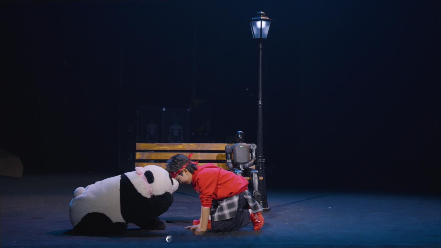 机器人奇妙夜也太会整活了被机器人奇妙夜狠狠惊艳到了，这波整活直接颠覆认知~~~ 