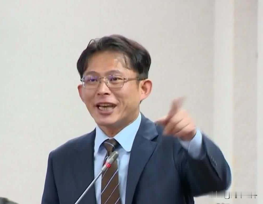 欲盖弥彰！黄国昌赶在涉台风波后访日，急洗地遭嘲讽
 
高市早苗涉台狂言还在炸锅，