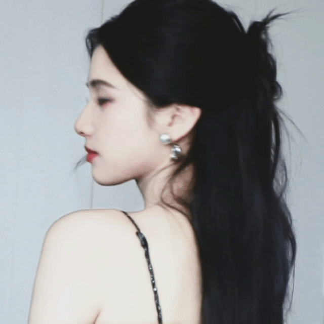 张婧仪 回眸的神 ​​​